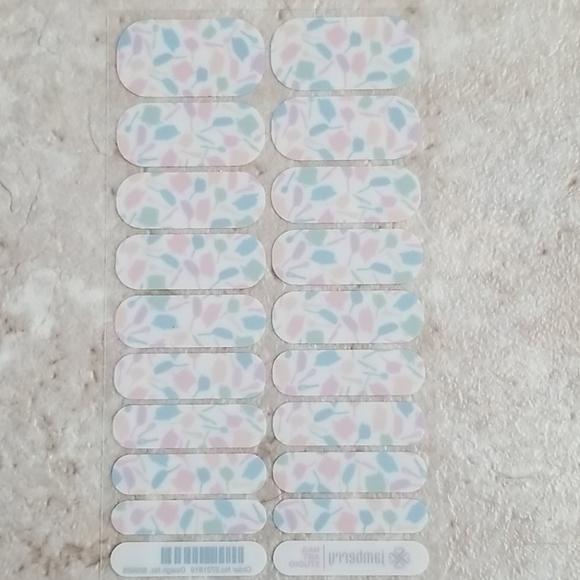 Jamberry- custom wrap - Picture 4 of 4